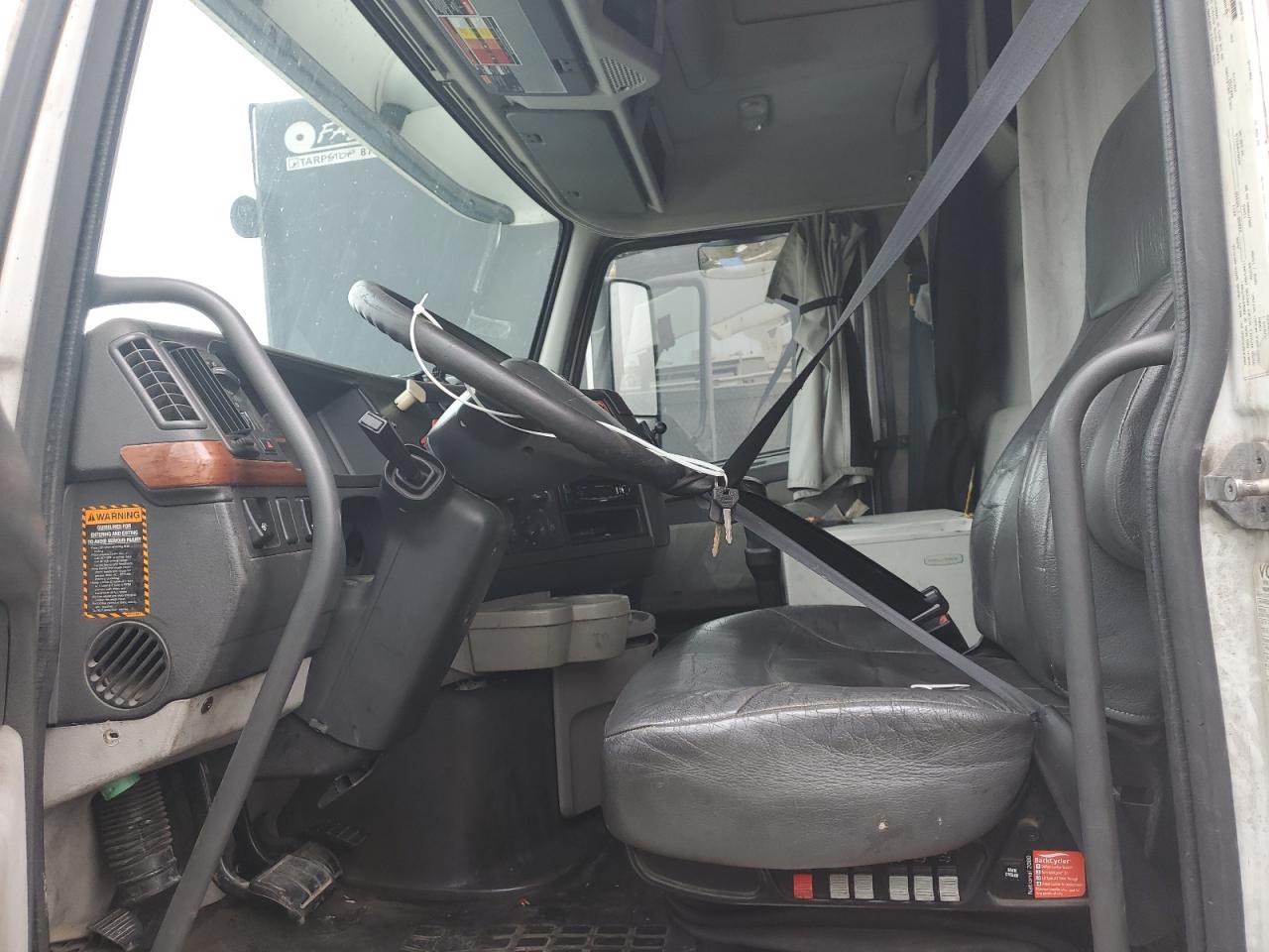 2012 Volvo Vn VIN 4V4NC9EH6CN547740 photo 5