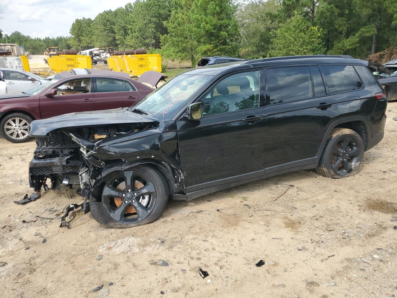 2024 Jeep Grand cher VIN 1C4RJJBG6R8580261 photo 1