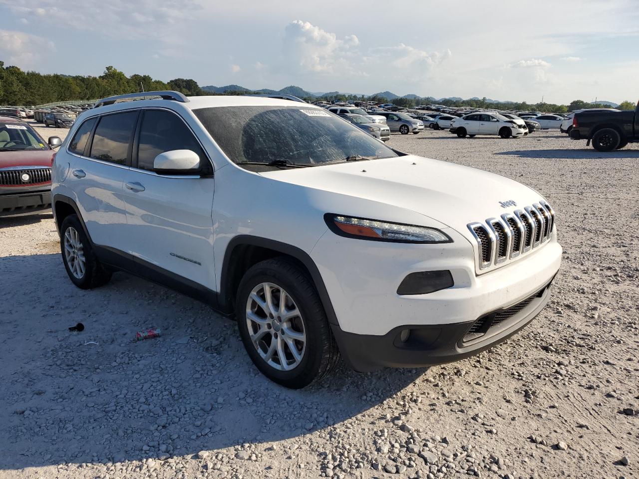 2018 JEEP Grand cher VIN 1C4PJLCB6JD574185 photo 4