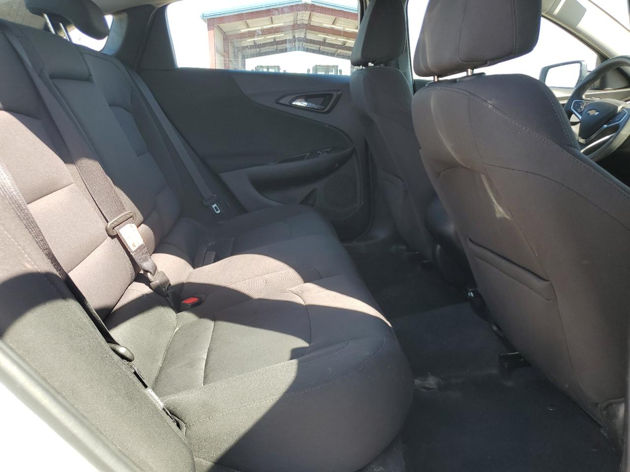 2018 Chevrolet Malibu VIN 1G1ZC5ST3JF190600 photo 10