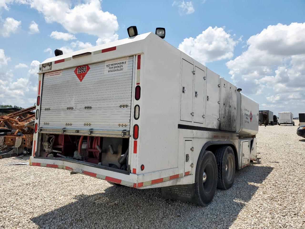 2015 PETERBILT All models VIN 2NP3LJ0X8FM278169 photo 4