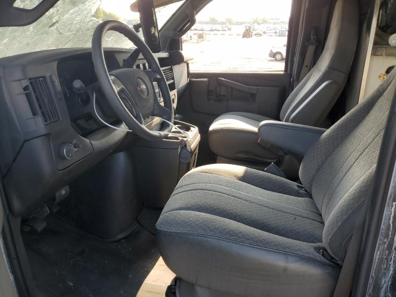 2022 GMC Savana VIN 1GD07RFPXN1164082 photo 7
