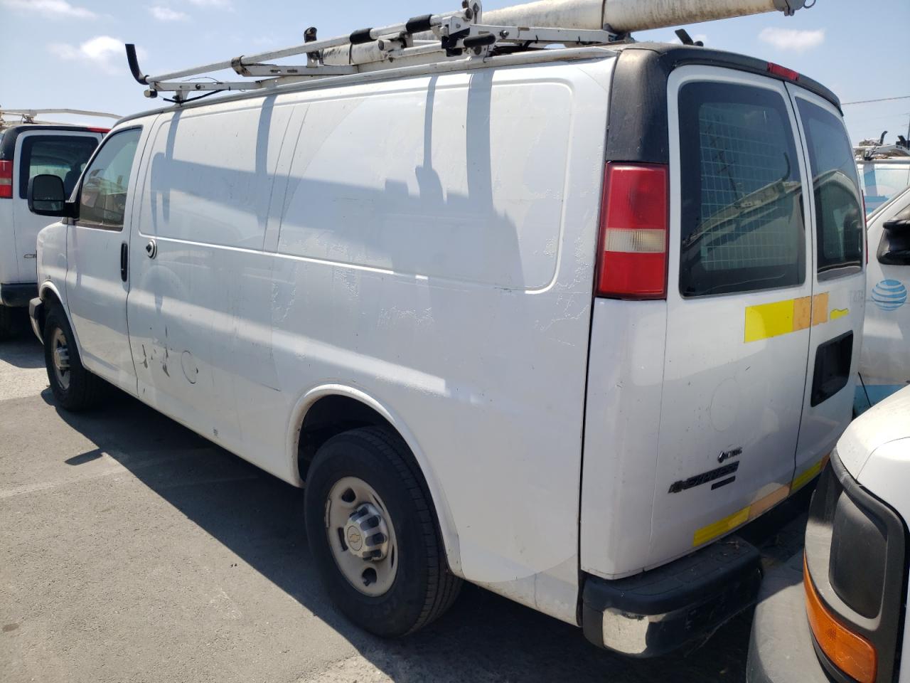 2014 Chevy Express VIN 1GCWGFCB1E1119313 photo 2