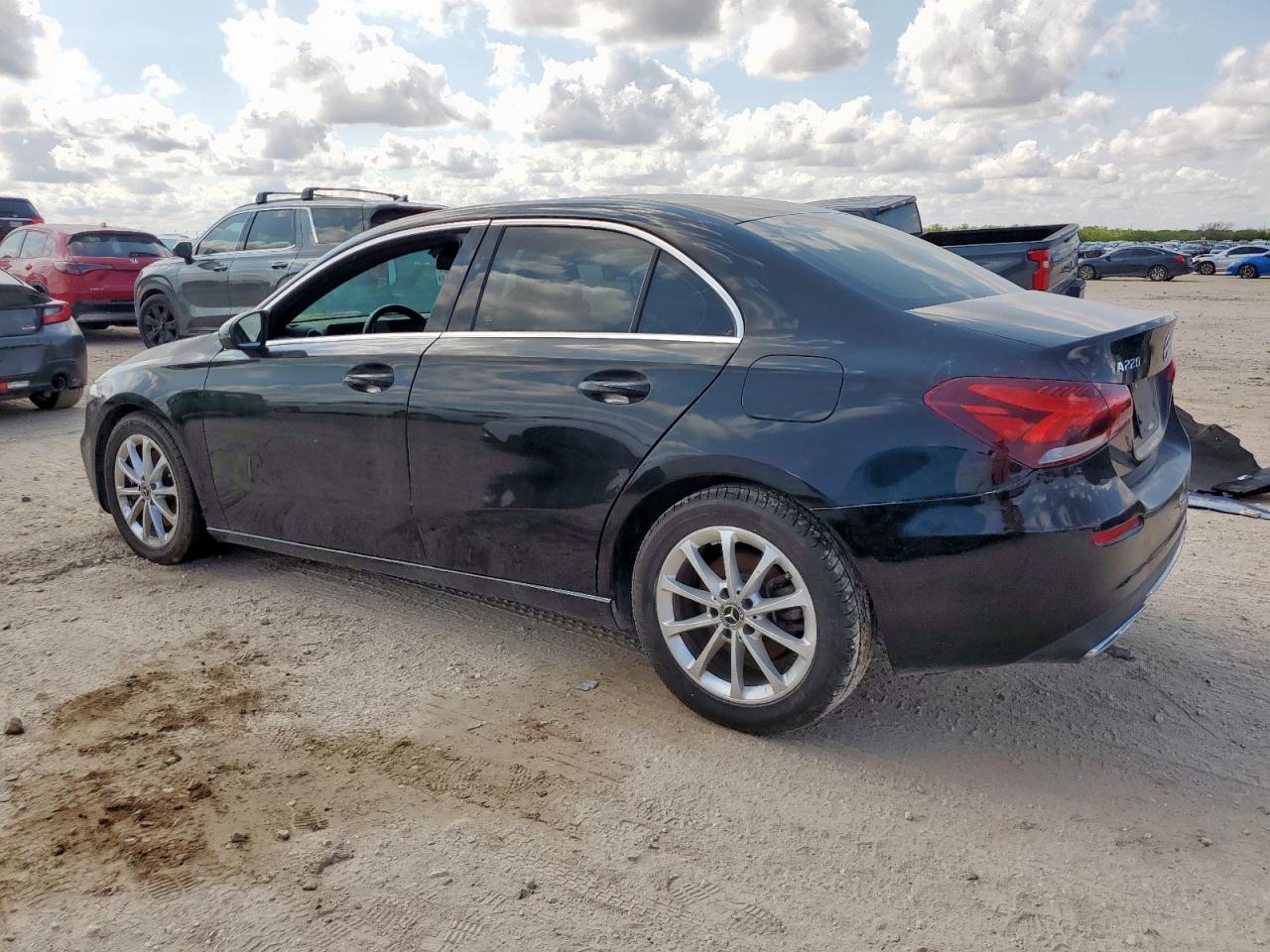 2019 Mercedes-Benz A-class VIN WDD3G4EB5KW035939 photo 2