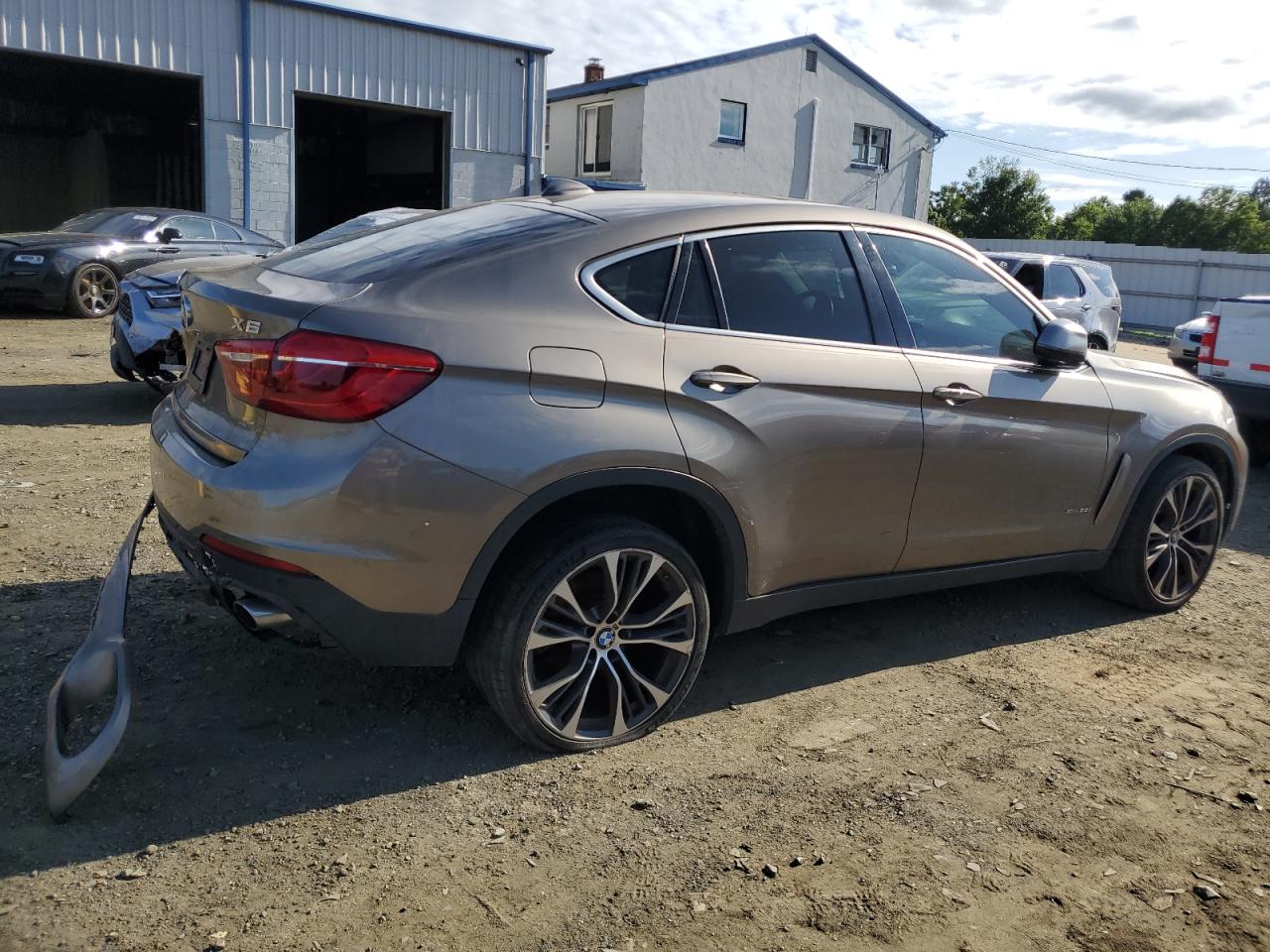 2017 BMW X6 VIN 5UXKU2C33H0U28914 photo 3
