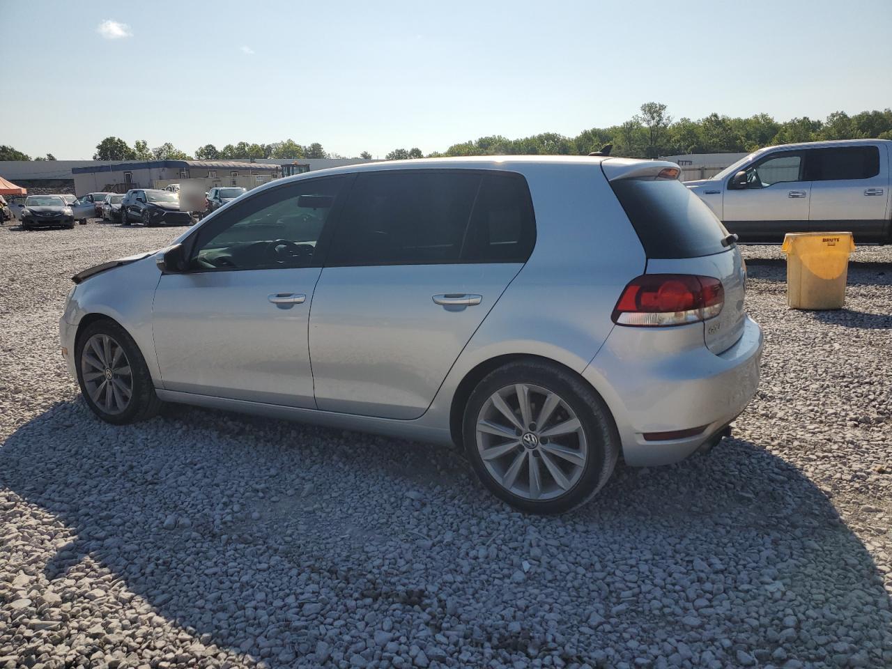 2013 Volkswagen Golf VIN WVWDM7AJXDW091710 photo 2