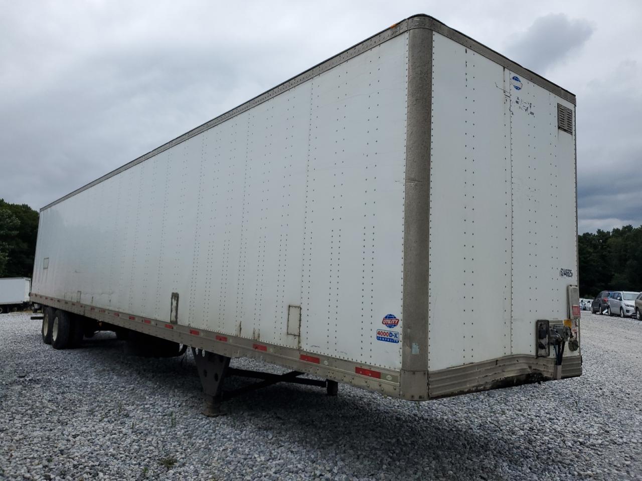 2012 UTILITY All models VIN 1UYVS2530CP365709 photo 1