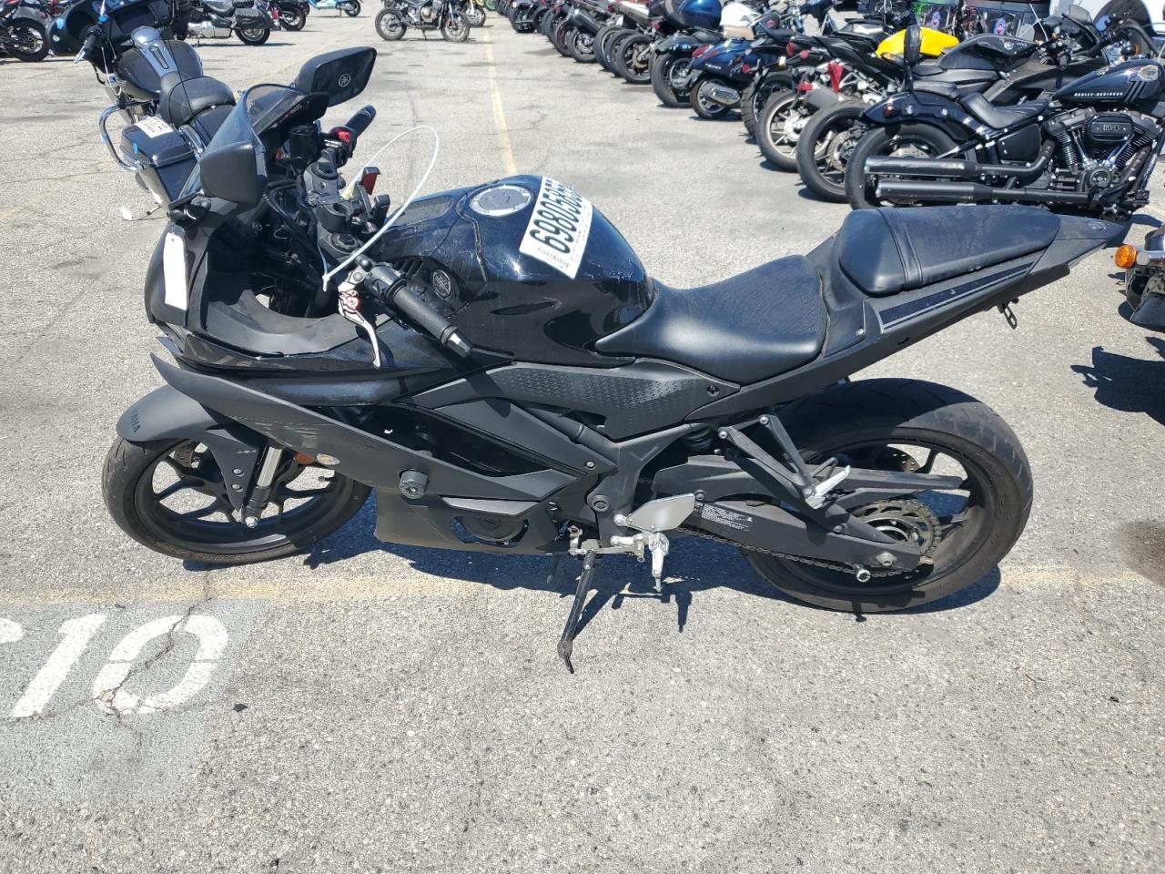 2020 YAMAHA Yzfr3 a VIN MH3RH18Y1LK004908 photo 3