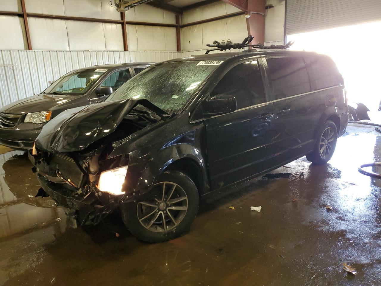 2017 Dodge Caravan VIN 2C4RDGCG2HR581063 photo 1