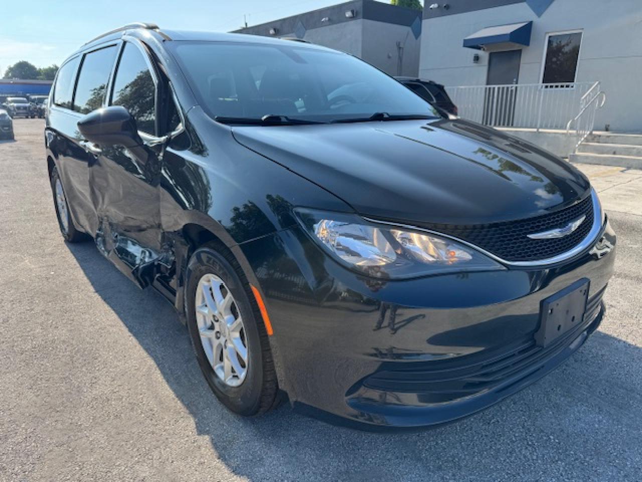 2020 Chrysler Minivan VIN 2C4RC1DG7LR163251 photo 4