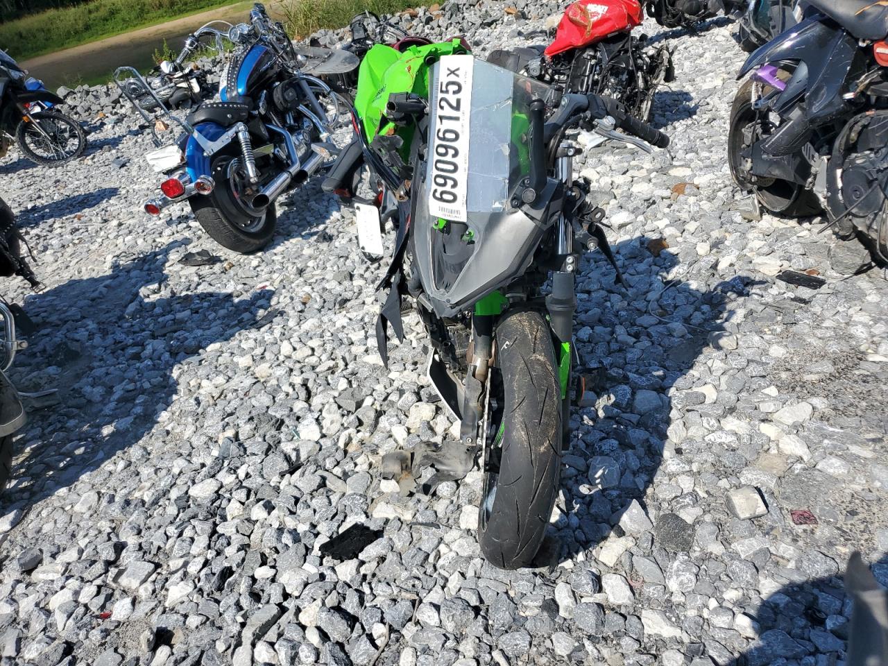 2022 Kawasaki Ex650 n VIN ML5EXEN13NDA75045 photo 2