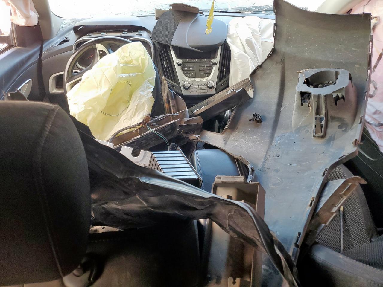2015 Chevrolet Equinox VIN 2GNALBEK6F6282895 photo 8