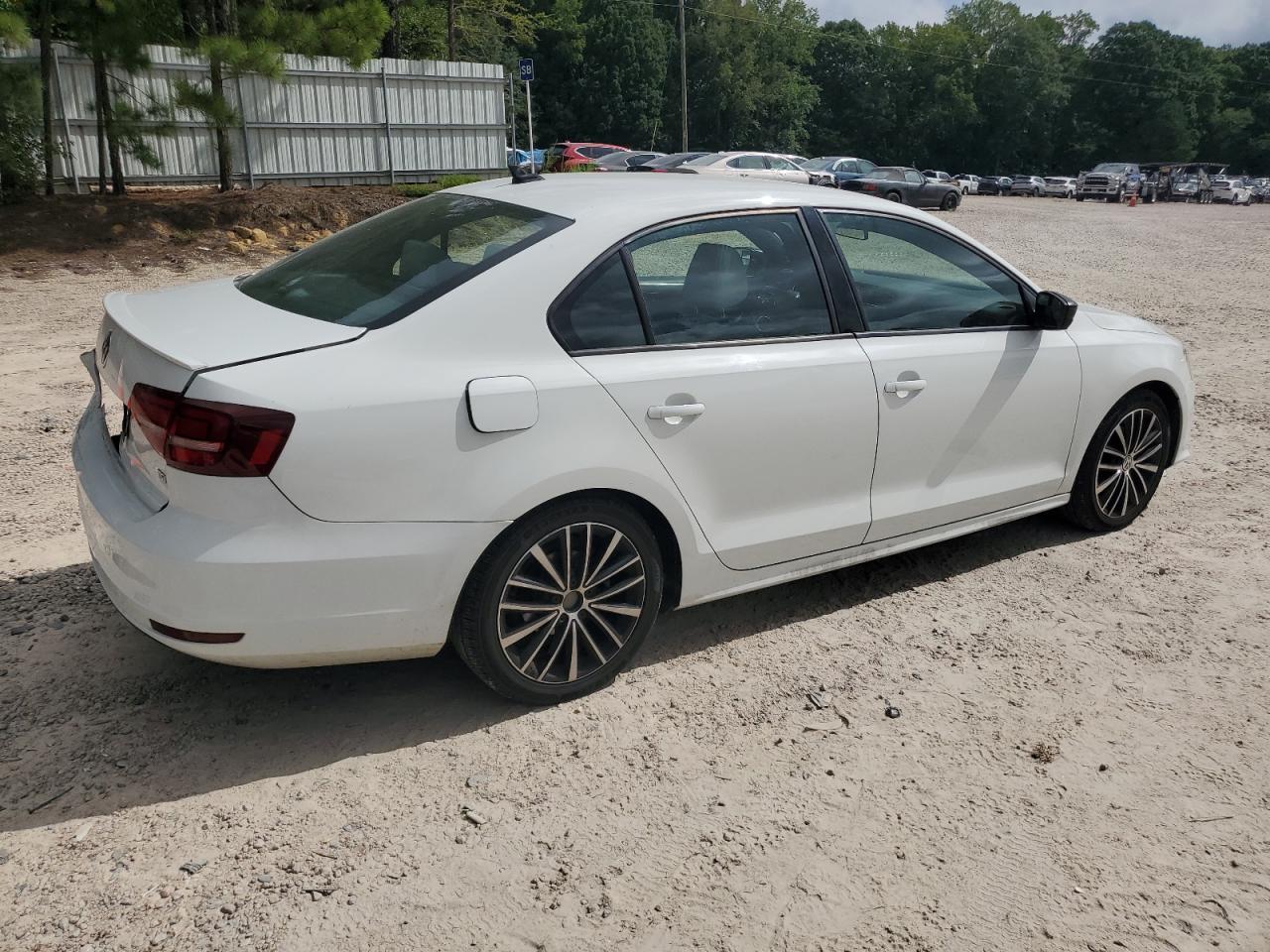 2016 Volkswagen Jetta VIN 3VWD17AJ0GM230799 photo 3