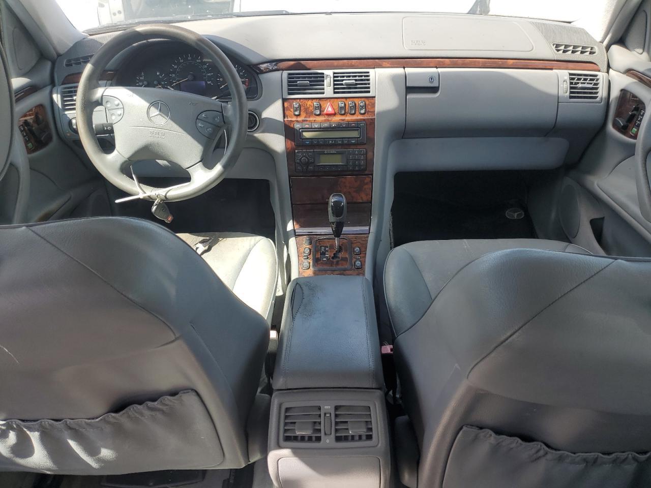 2001 Mercedes-Benz E-class VIN WDBJH65J01B276815 photo 8