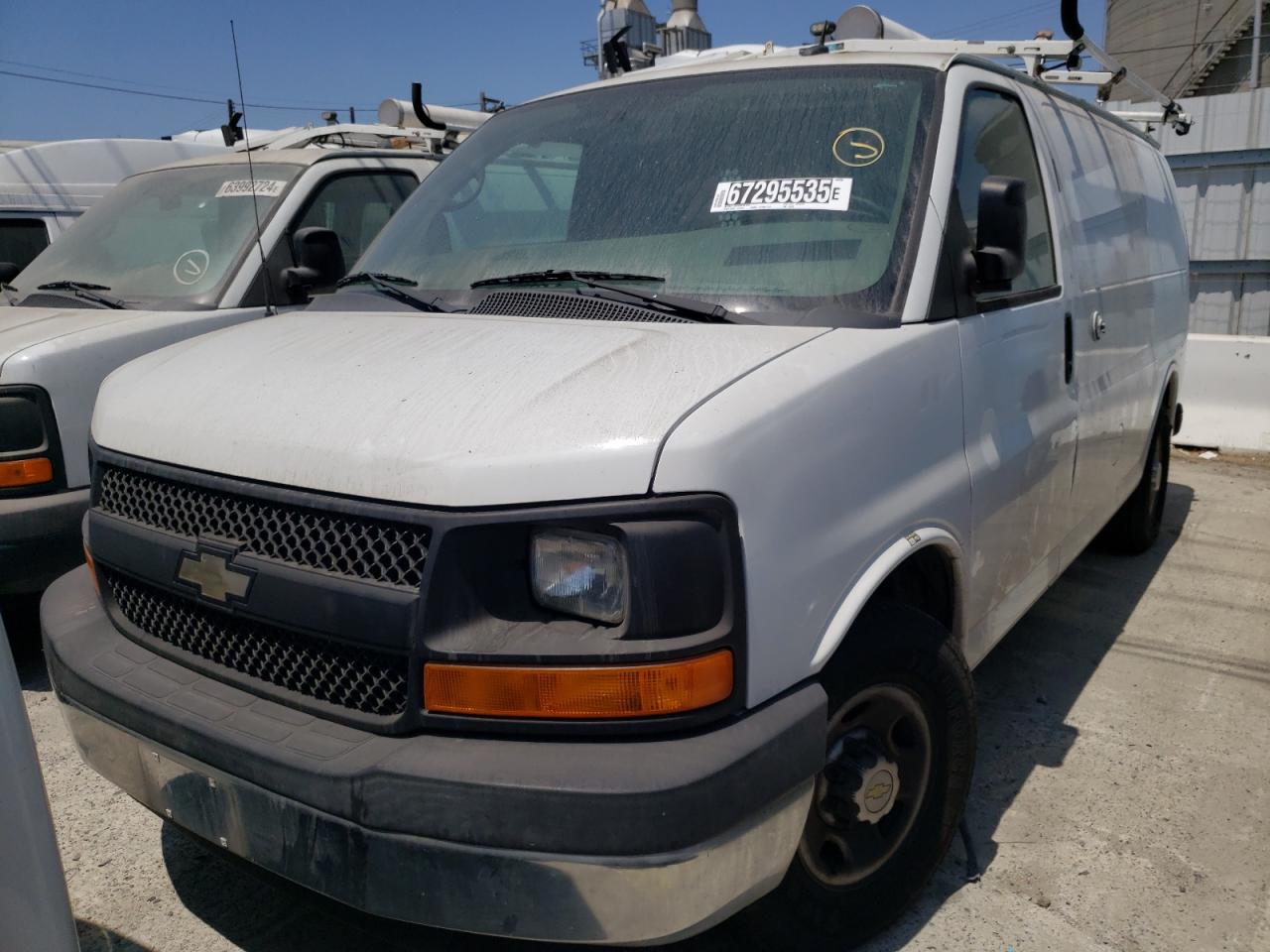 2014 Chev Express VIN 1GCWGFCB5E1133683 photo 5