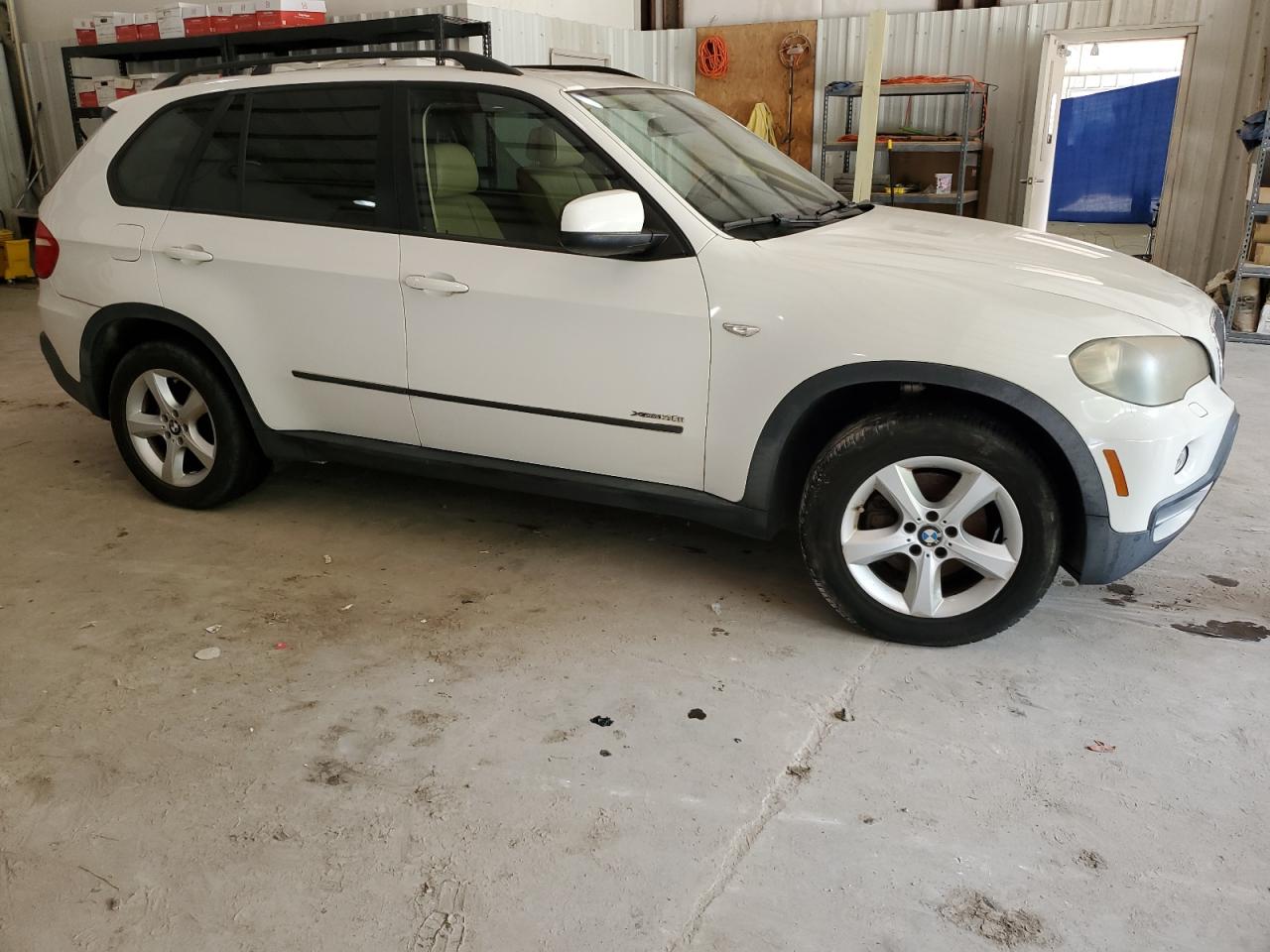 2009 BMW X5 VIN 5UXFE435X9L267750 photo 4