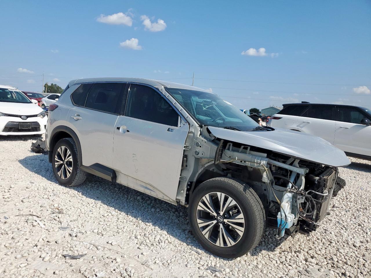 2021 Nissan Rogue VIN 5N1AT3BAXMC830679 photo 4