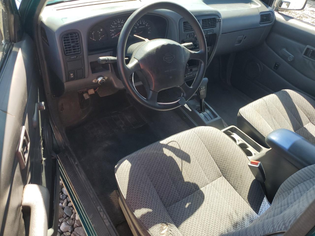 1997 Nissan Navara VIN 1N6SD16S0VC364174 photo 8