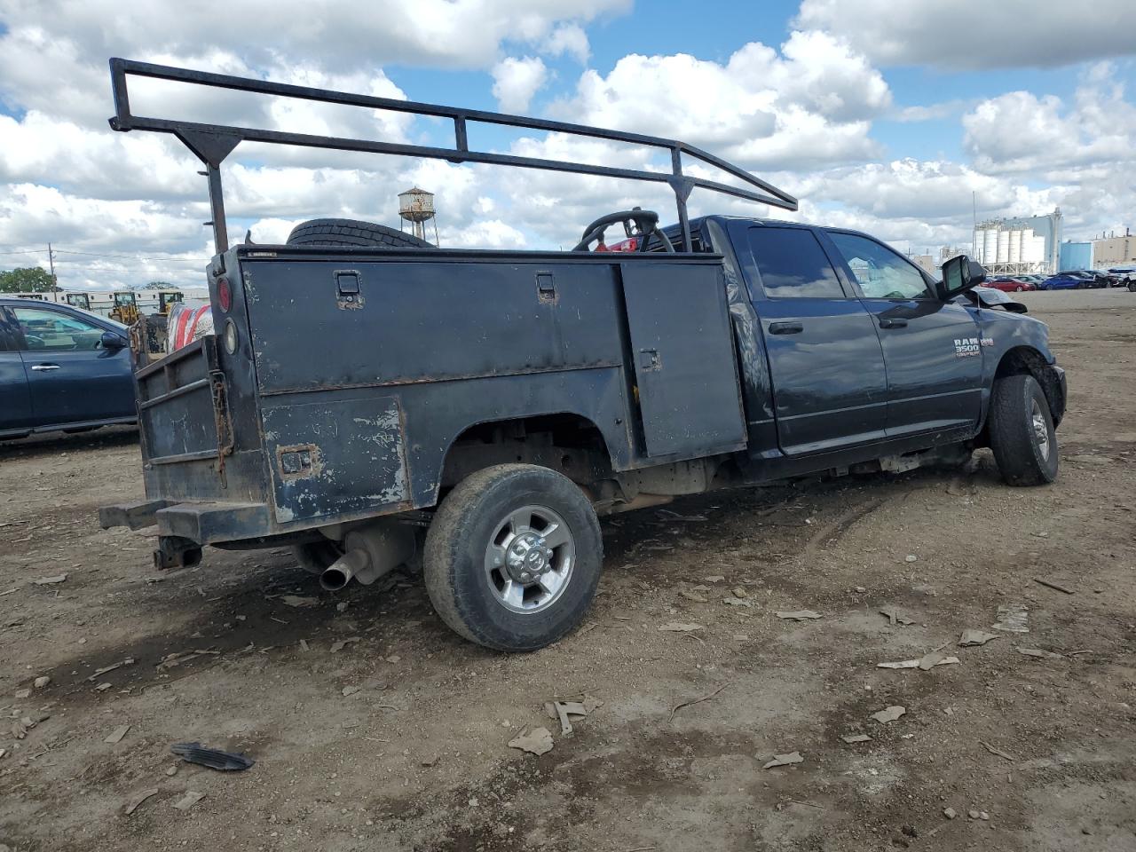 2017 RAM All models VIN 3C63R3GJ2HG736519 photo 3