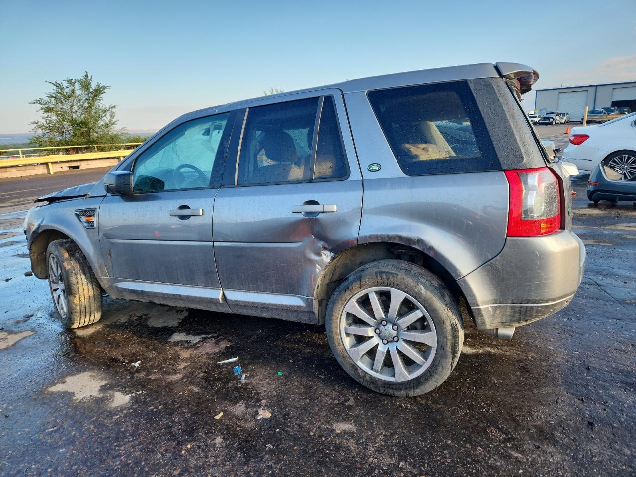 2008 Landau Lr2 VIN SALFR24N28H112662 photo 2