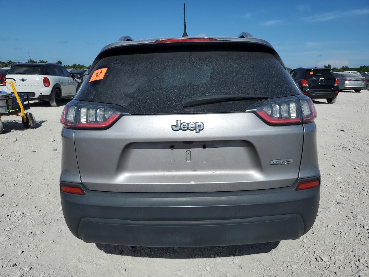 2019 Jeep Grand cher VIN 1C4PJLLB2KD318644 photo 6