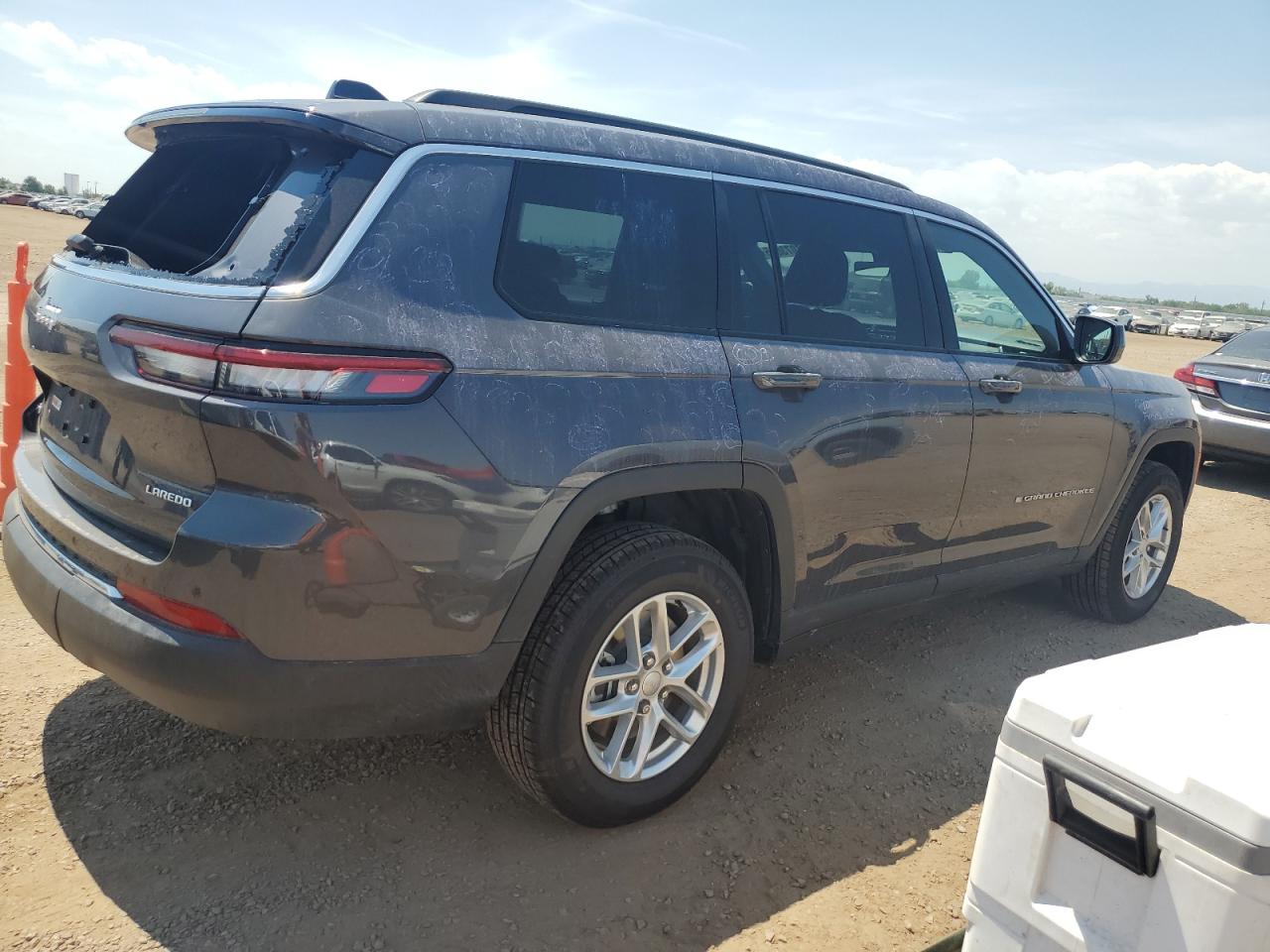 2025 Jeep Grand cher VIN 1C4RJKAG5S8671907 photo 3