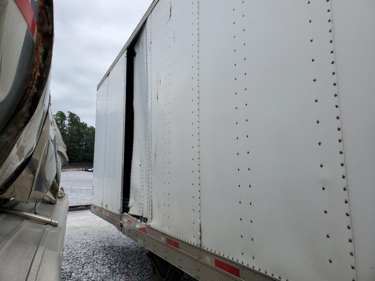 2012 UTILITY All models VIN 1UYVS2530CP365709 photo 9