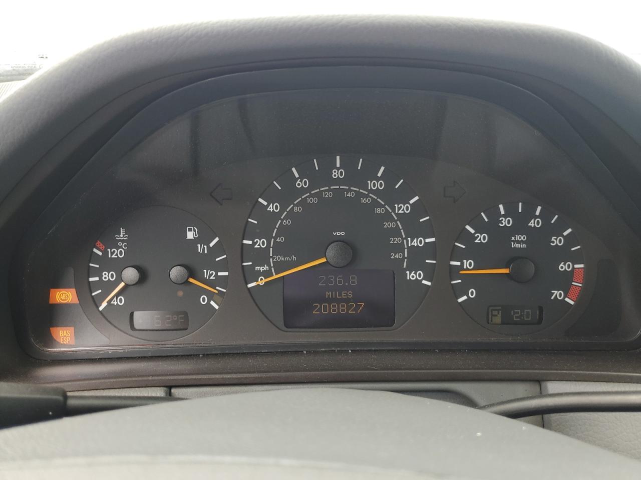 2001 Mercedes-Benz E-class VIN WDBJH65J01B276815 photo 9