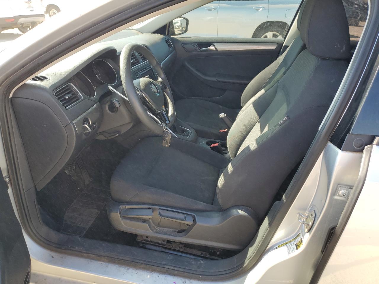 2016 Volkswagen Jetta VIN 3VWD67AJ1GM243756 photo 7
