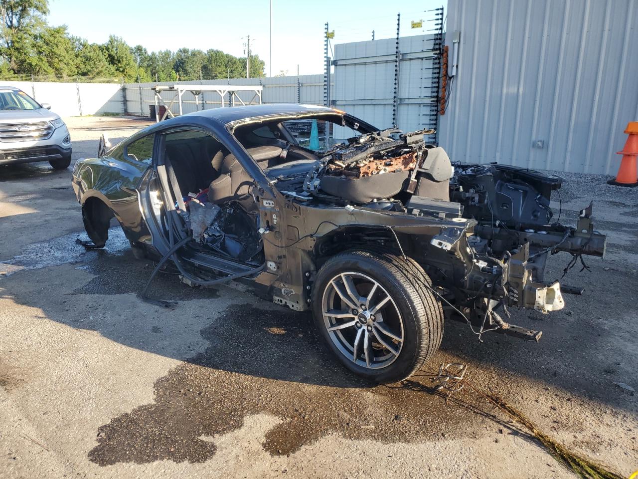 2017 FORD Mustang VIN 1FA6P8TH6H5228207 photo 4