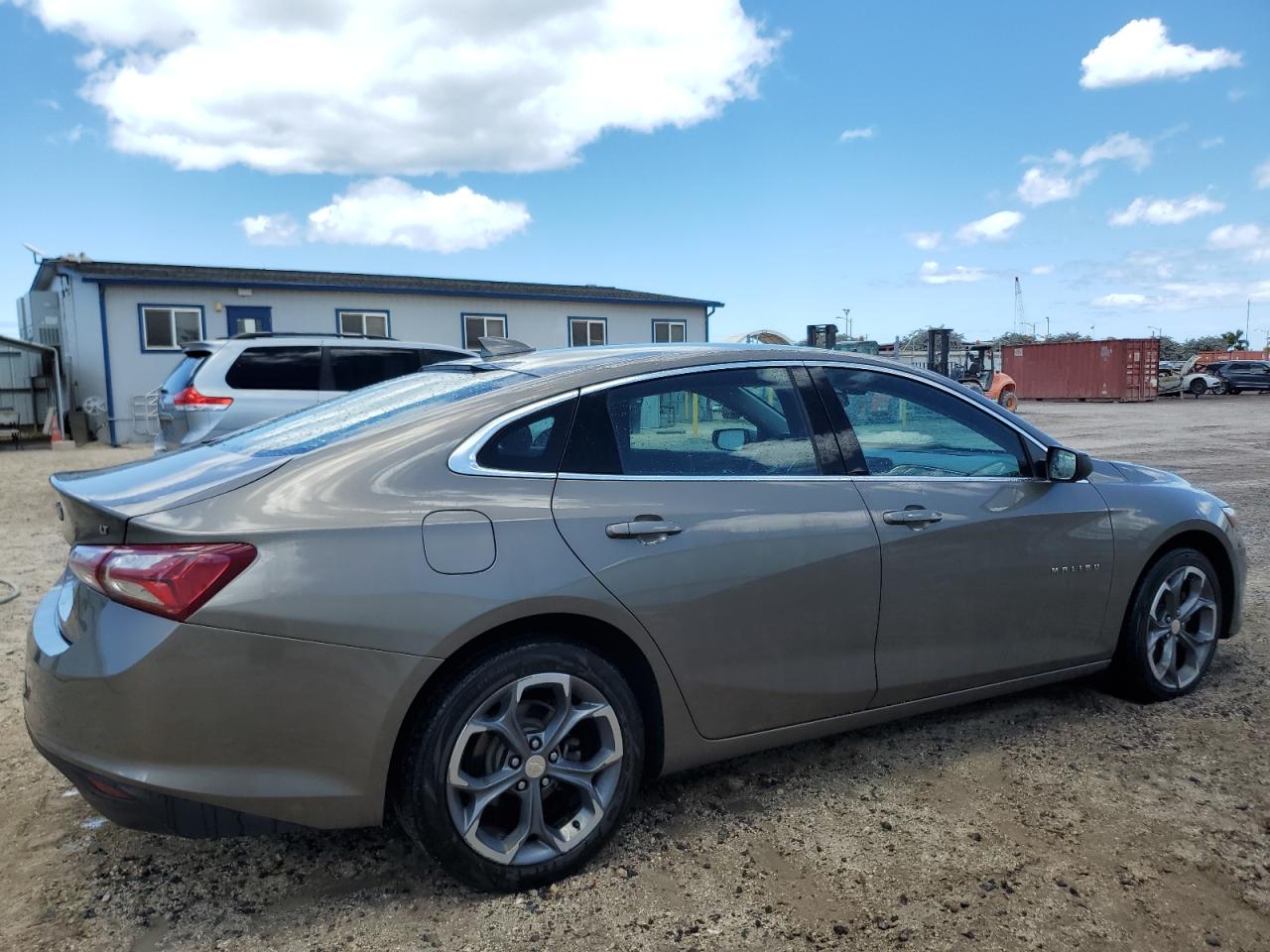 2020 Chevrolet Malibu VIN 1G1ZD5ST9LF109955 photo 3