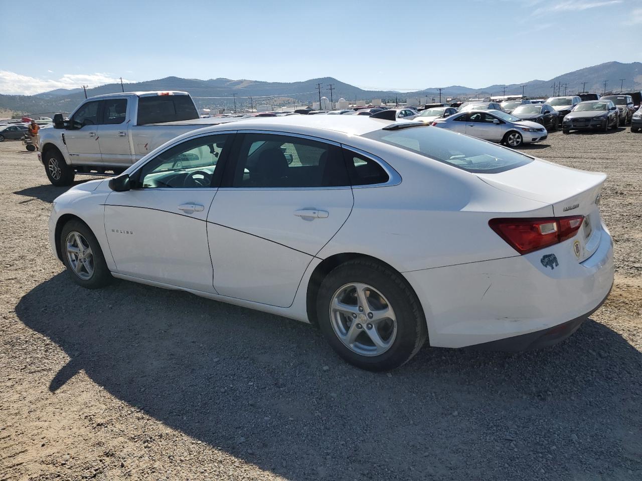 2018 Chevrolet Malibu VIN 1G1ZC5ST3JF190600 photo 2