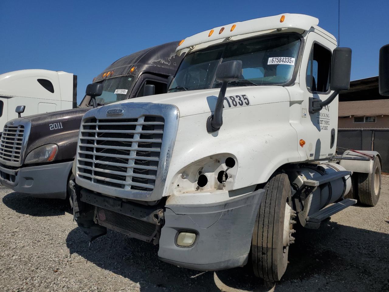 2012 FREIGHTLINER Cascadia 1 VIN 1FUBGDDV4CLBF0494 photo 2