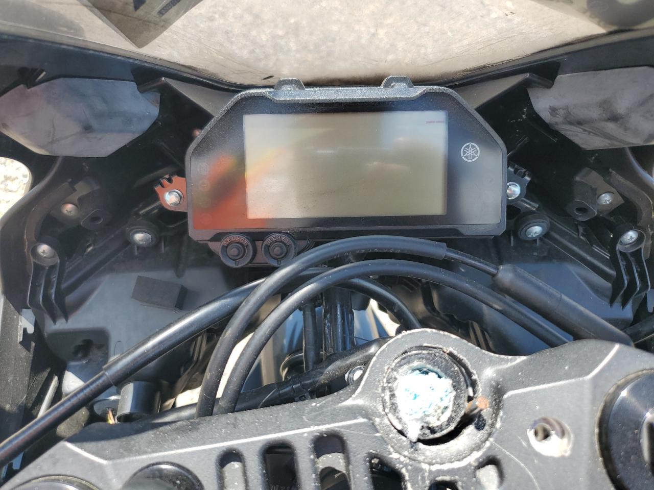 2023 YAMAHA Yzfr3 a VIN MH3RH18Y6PK009527 photo 7
