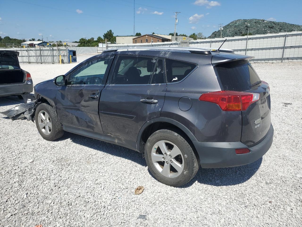 2014 Rav4 xle VIN 2T3RFREV2EW134252 photo 2