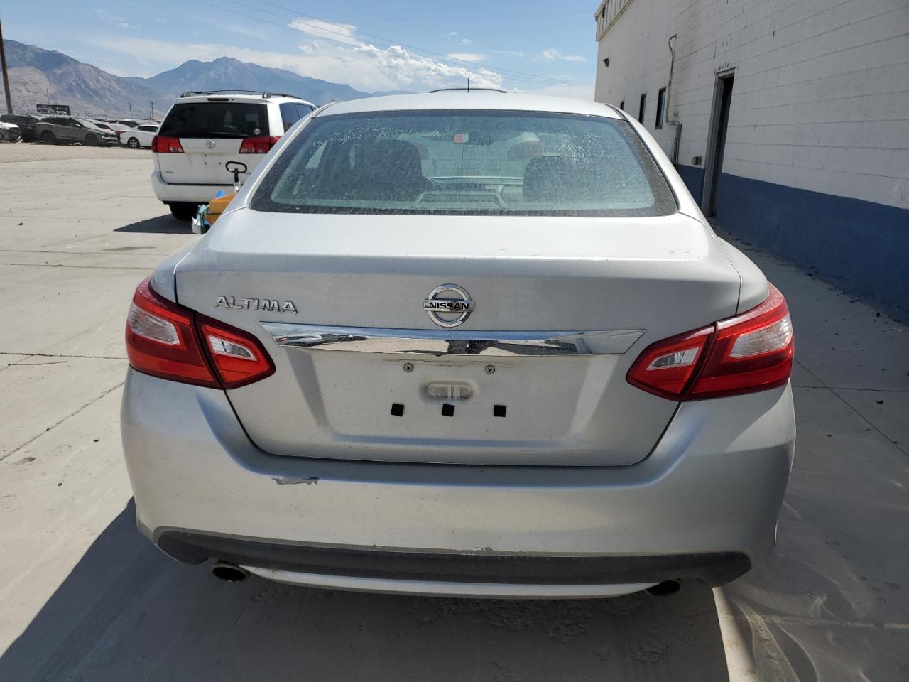 2017 NISS Altima VIN 1N4AL3APXHN355190 photo 6
