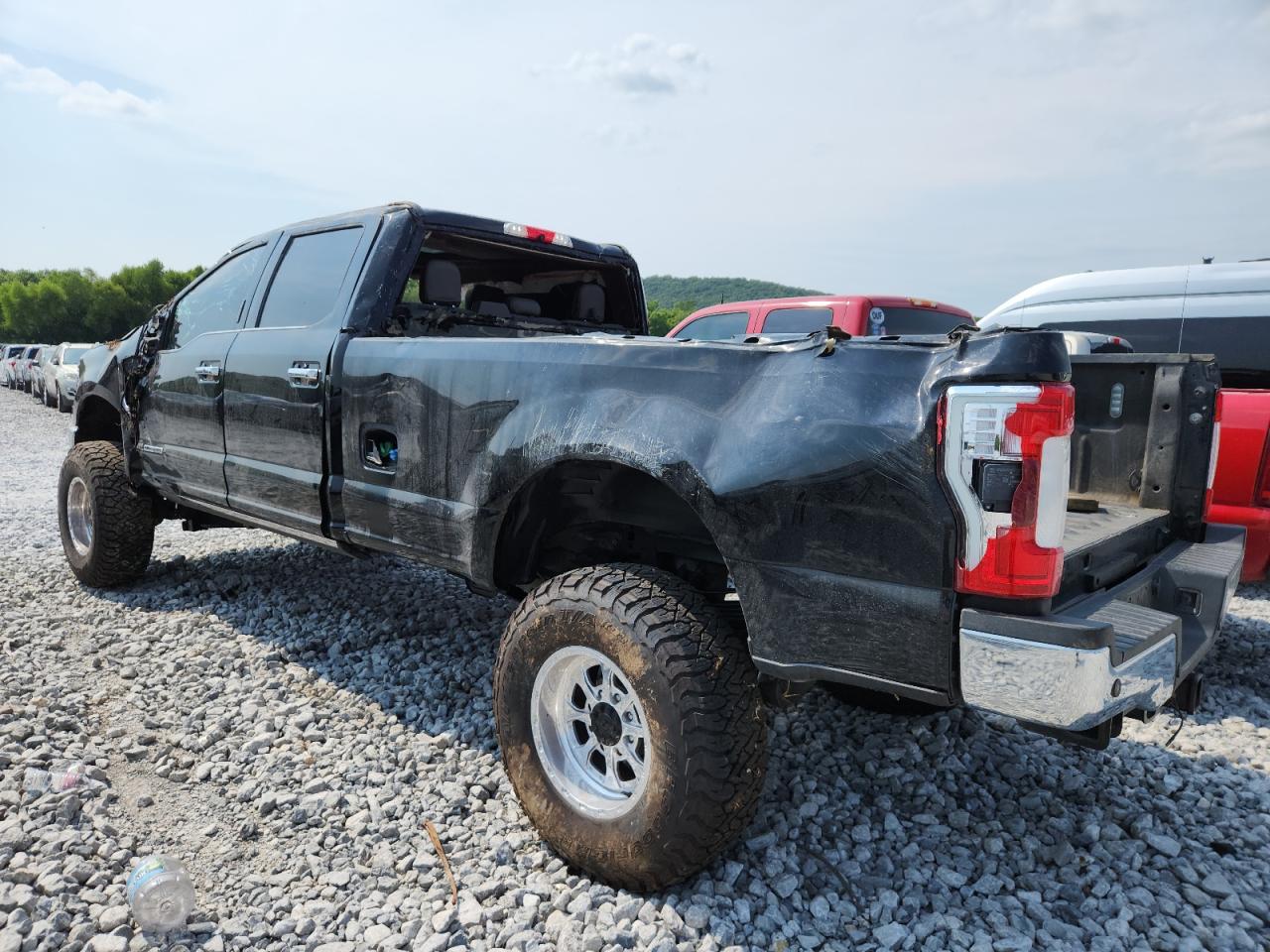 2017 Ford F350 VIN 1FT8W3BT1HEC08381 photo 2