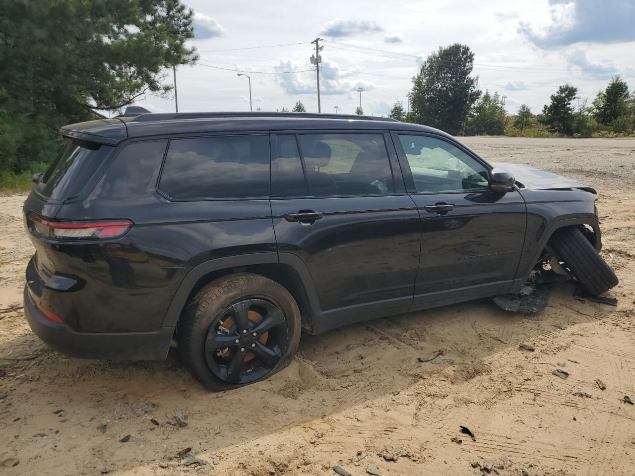 2024 Jeep Grand cher VIN 1C4RJJBG6R8580261 photo 3