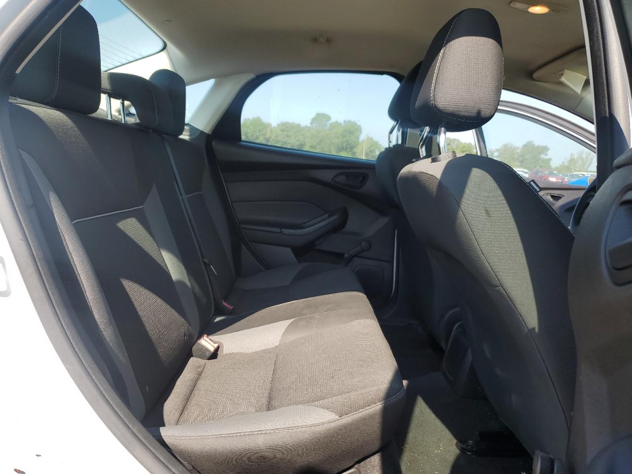 2014 Ford All models VIN 1FADP3E26EL430376 photo 10