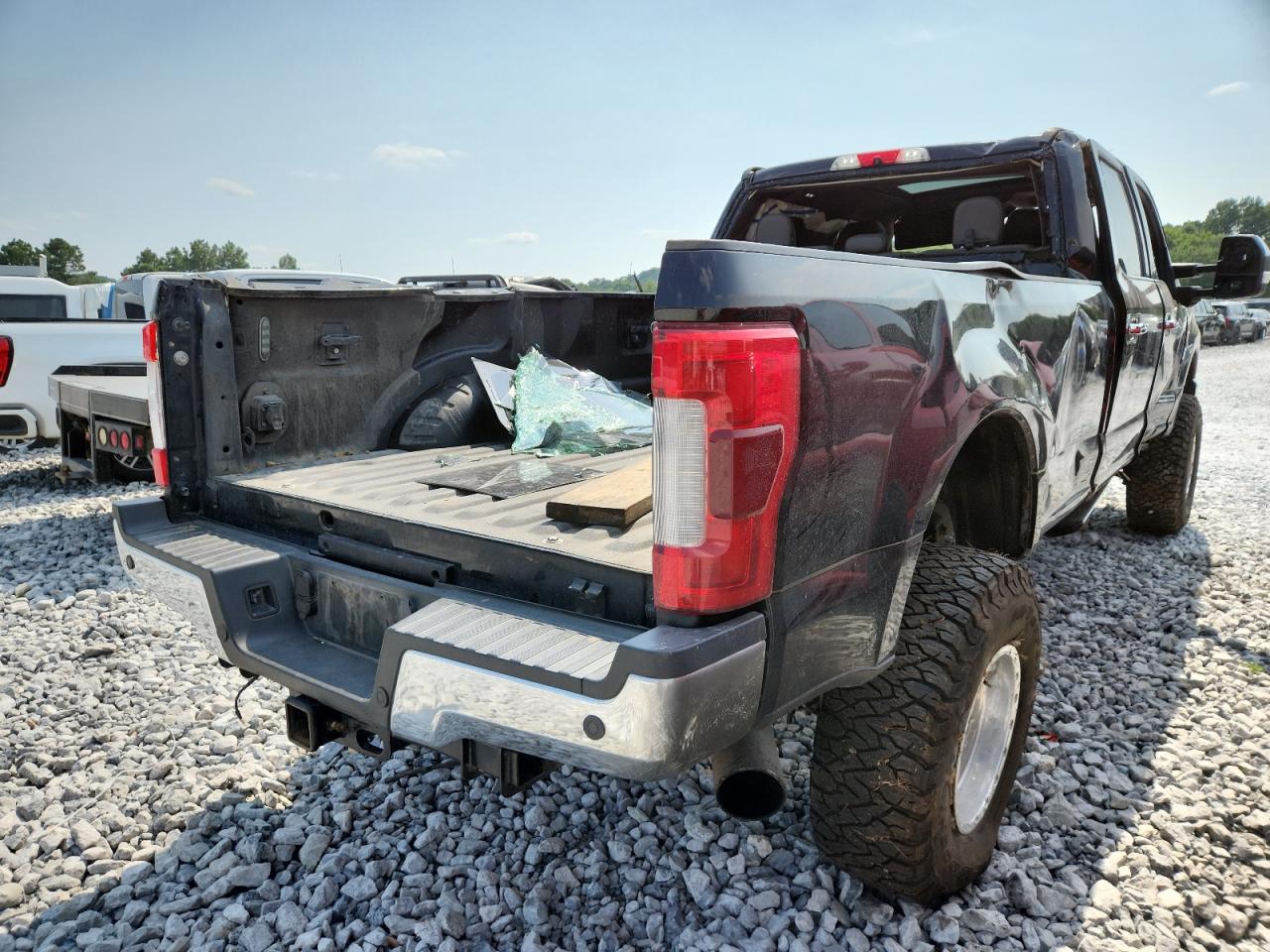 2017 Ford F350 VIN 1FT8W3BT1HEC08381 photo 3