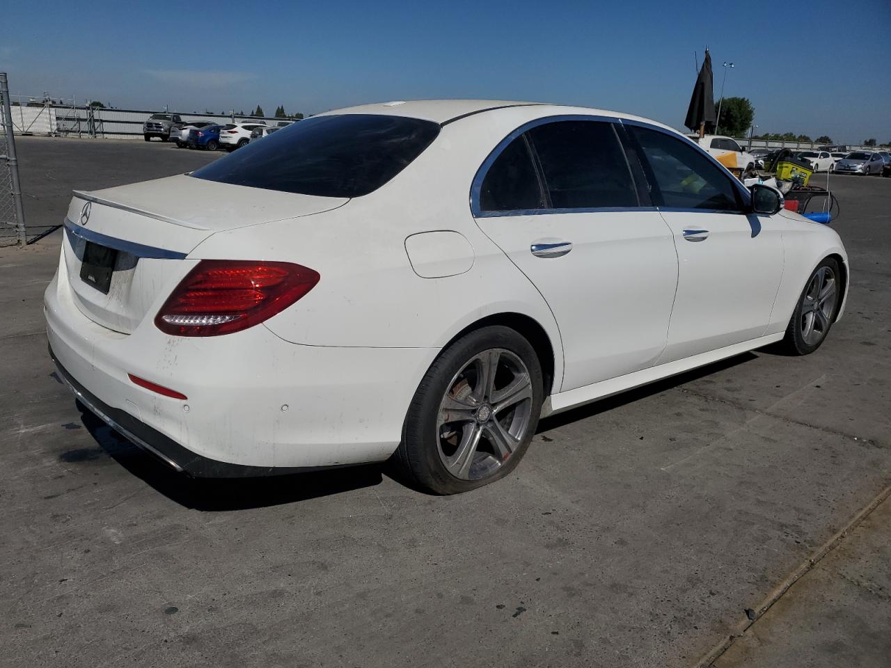 2018 Mercedes E-class VIN WDDZF4JB1JA340143 photo 3