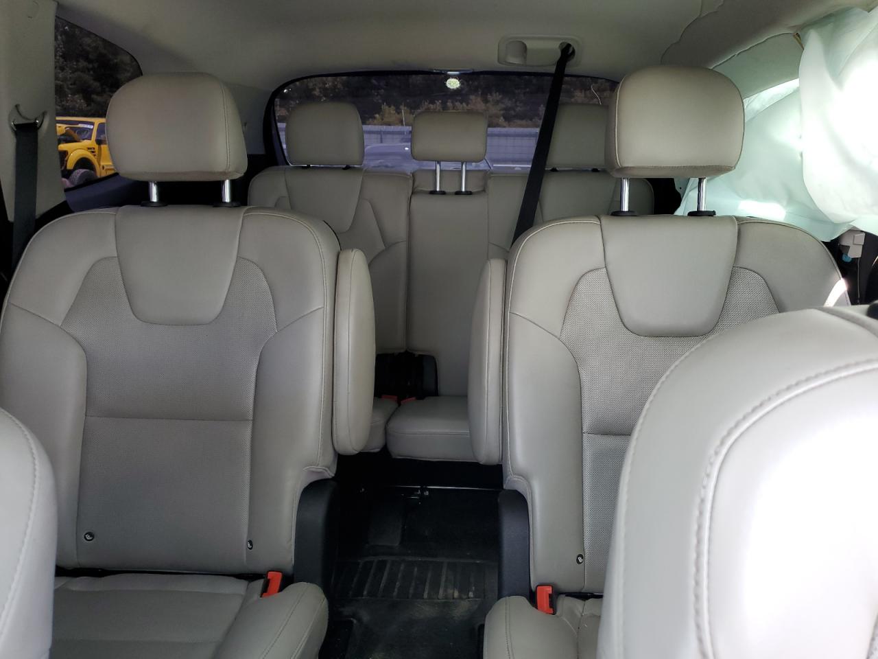 2020 KIA Telluride VIN 5XYP64HC1LG054201 photo 10