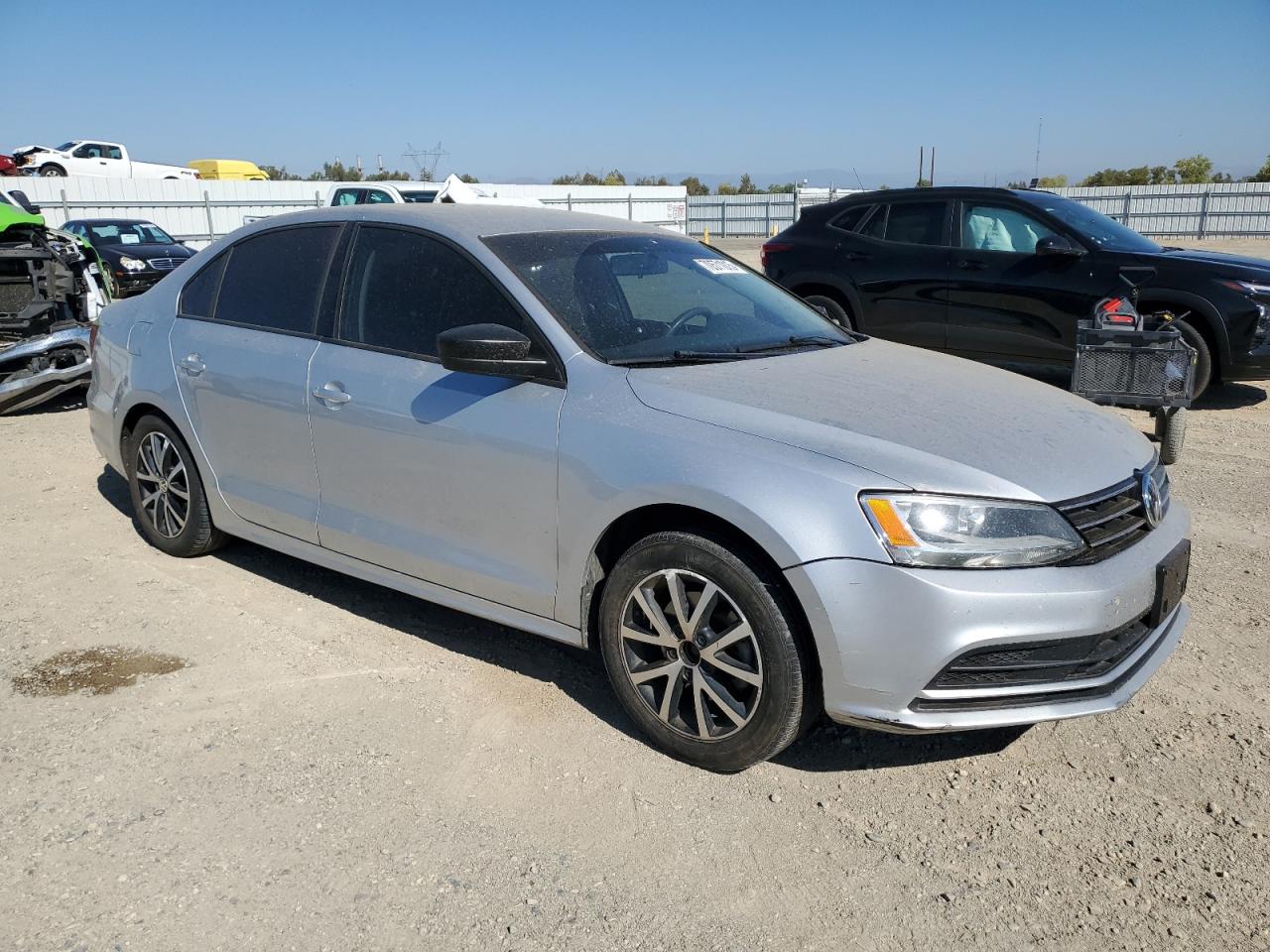2016 Volkswagen Jetta VIN 3VWD67AJ1GM243756 photo 4