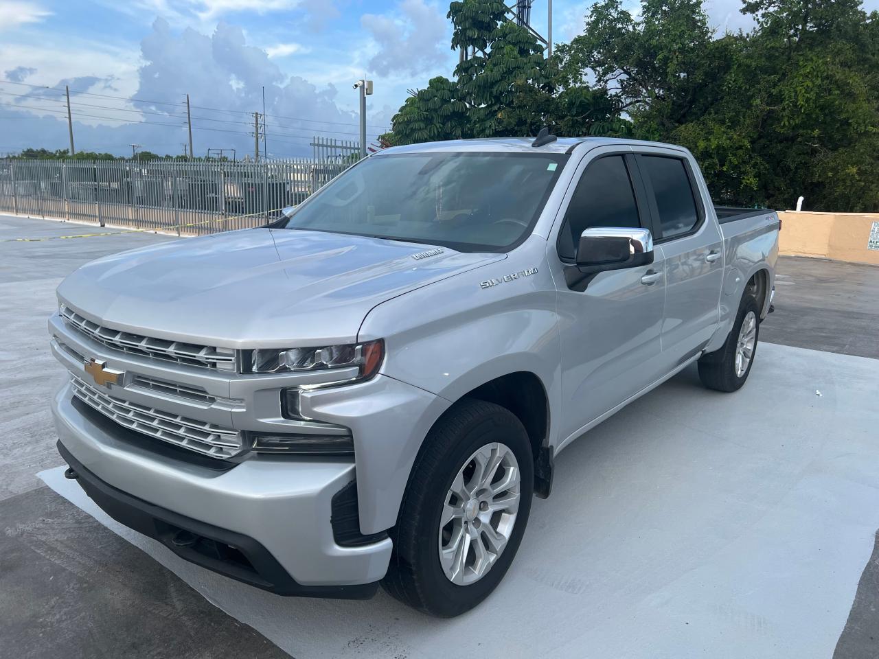 2021 Chevrolet All models VIN 3GCUYDET2MG212792 photo 2
