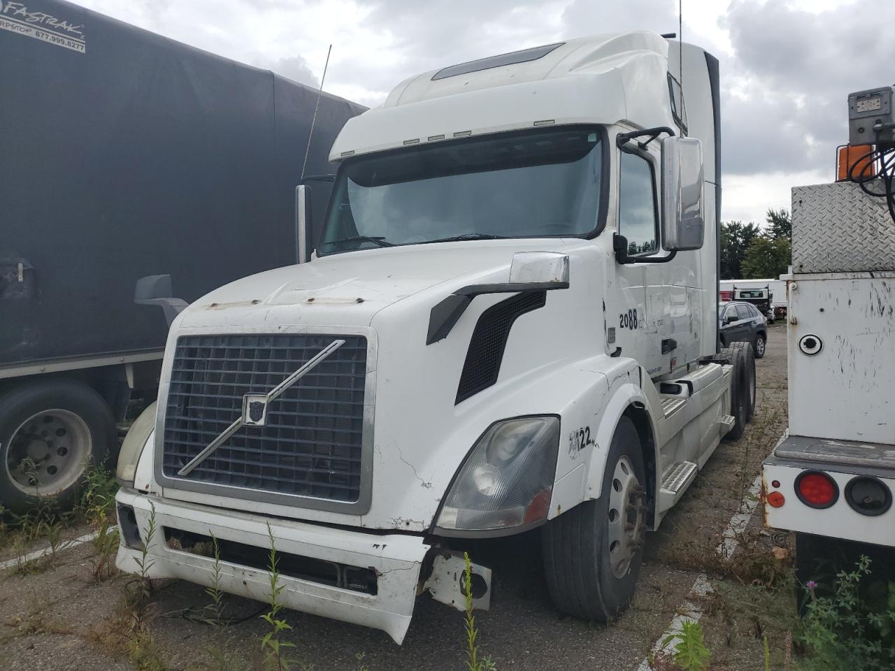 2012 Volvo Vn VIN 4V4NC9EH6CN547740 photo 2