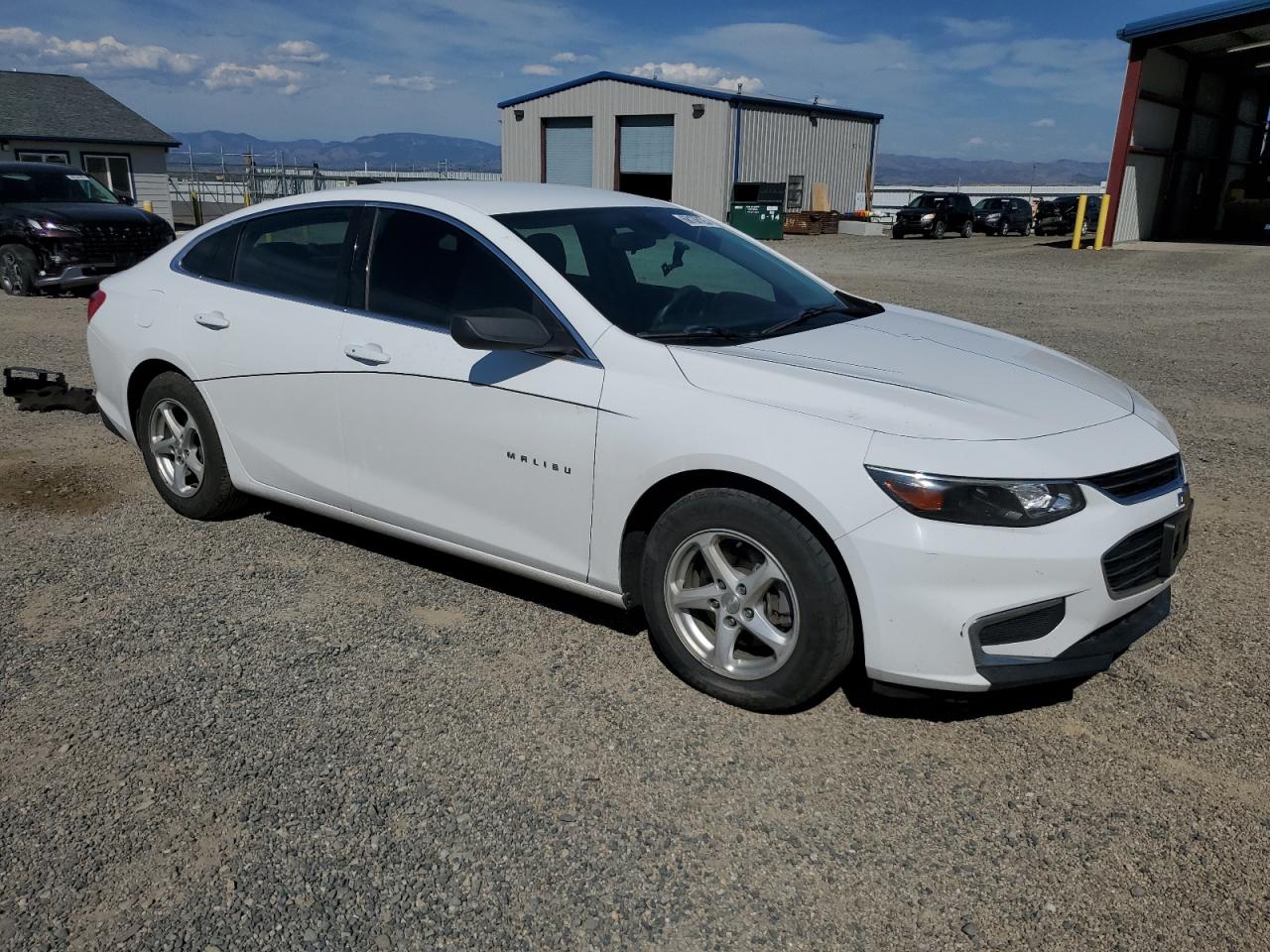 2018 Chevrolet Malibu VIN 1G1ZC5ST3JF190600 photo 4