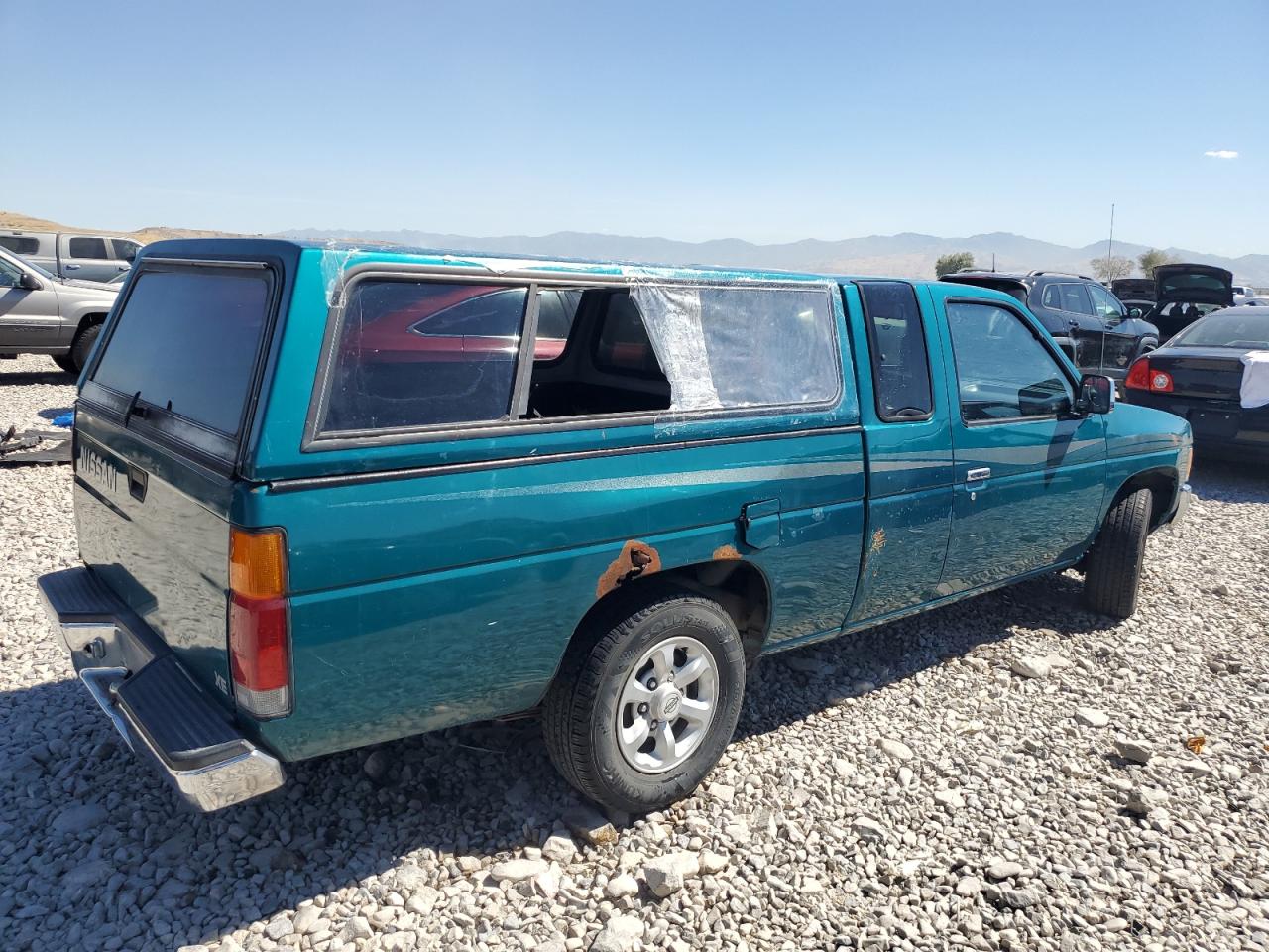 1997 Nissan Navara VIN 1N6SD16S0VC364174 photo 3