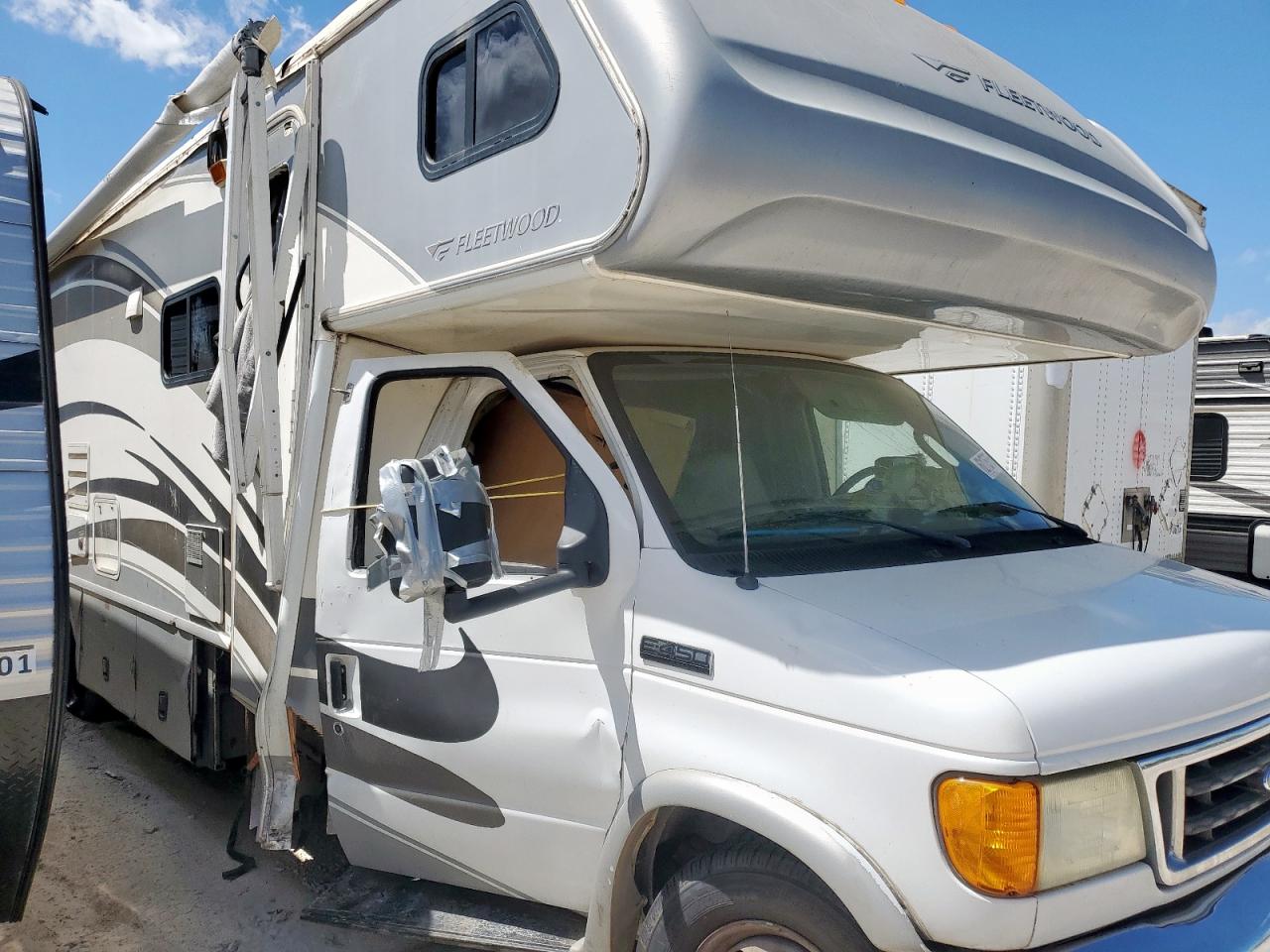 2007 Ford Econoline VIN 1FDXE45SX6HB23652 photo 9