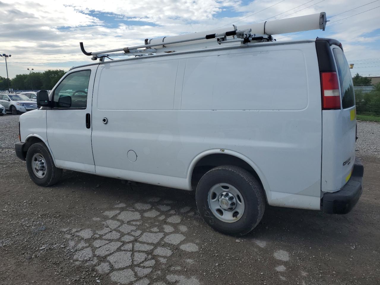 2013 CHEV Express VIN 1GCWGFCA3D1194391 photo 2