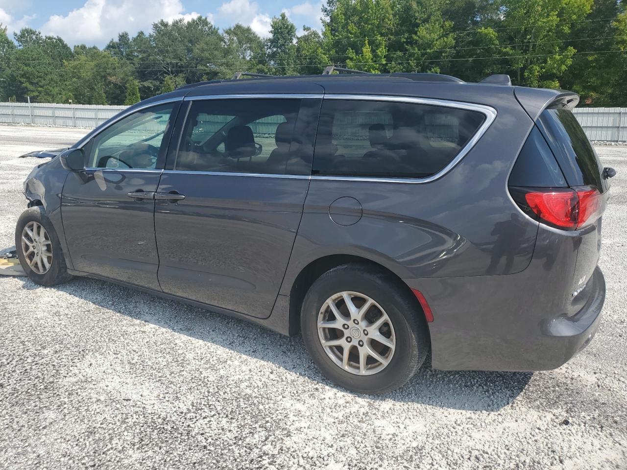 2020 Chrysler Minivan VIN 2C4RC1DG3LR176174 photo 2